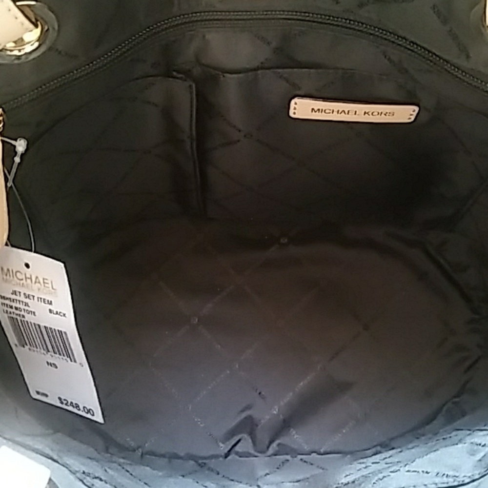 🎉SOLD🎉 Michael Kors Jet Set MD Leather Tote - Picture 8 of 8